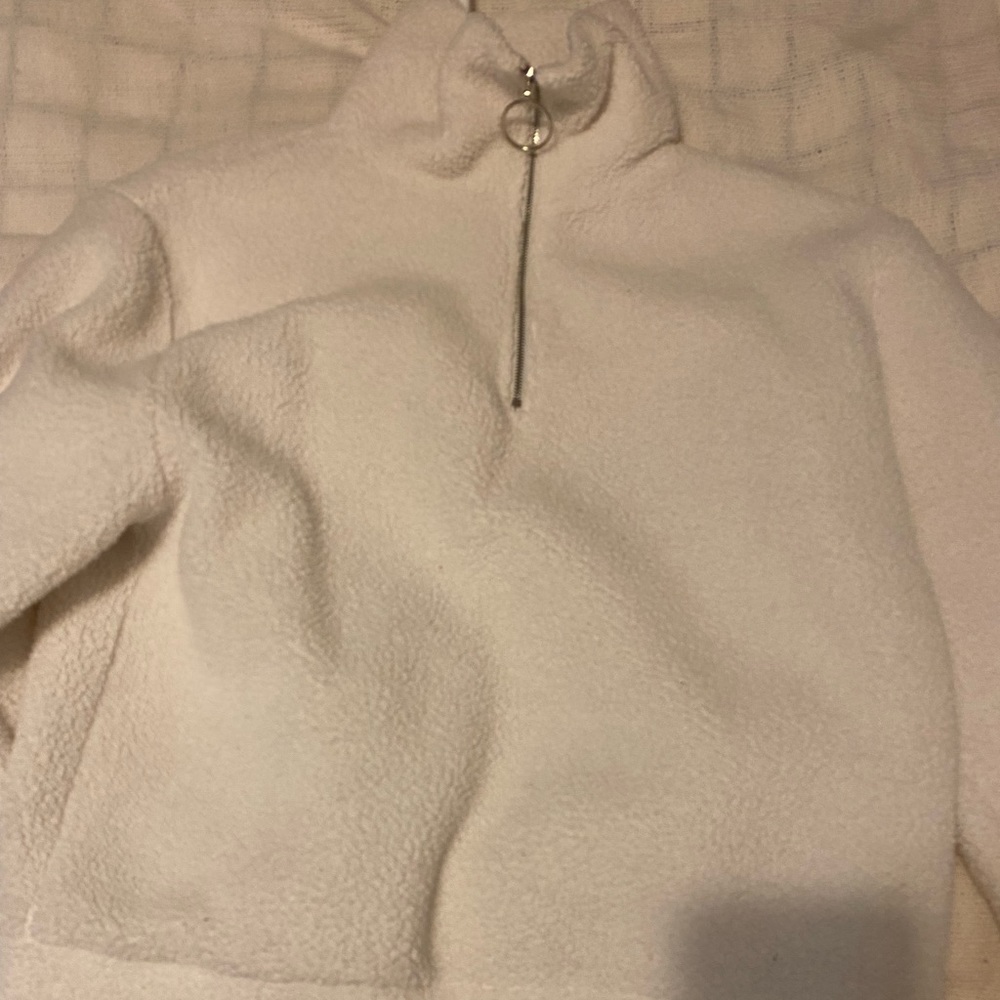All white fluffy zip up!🤍
